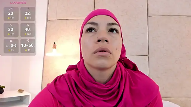 aisha vs online show from March 7, 2026, 12:21 pm