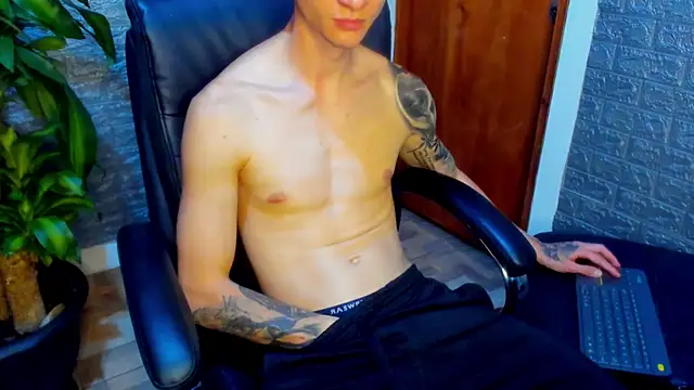 Snapshot of Dmtry6 chatting on March 23, 2025, 2:26 am Dmtry6 online show from March 23, 2025, 2:26 am