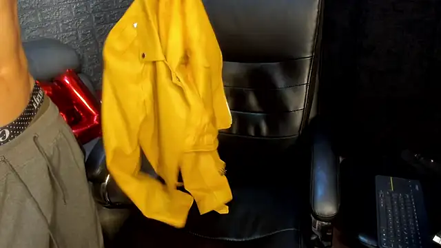 Snapshot of Dmtry6 chatting on February 16, 2025, 2:31 am Dmtry6 online show from February 16, 2025, 2:31 am