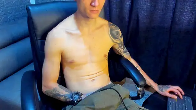 Snapshot of Dmtry6 chatting on March 18, 2025, 6:17 pm Dmtry6 online show from March 18, 2025, 6:17 pm