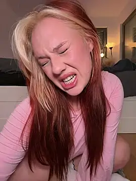 AnjaAmelia online show from April 15, 2026, 7:58 pm