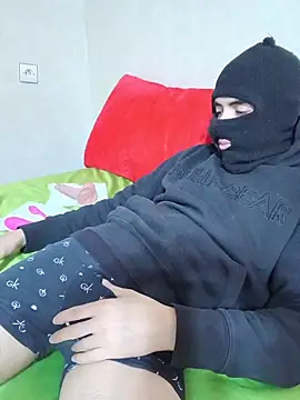 arabqueen online show from February 8, 2026, 8:39 pm