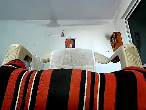 manan28 online show from December 16, 2025, 9:46 am