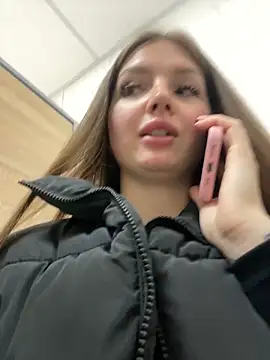 Snapshot of KrisMagnoly chatting on September 23, 2025, 5:20 pm KrisMagnoly online show from September 23, 2025, 5:20 pm