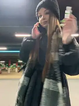 Snapshot of KrisMagnoly chatting on December 12, 2024, 5:04 pm KrisMagnoly online show from December 12, 2024, 5:04 pm