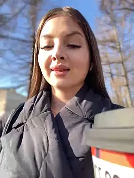 Snapshot of KrisMagnoly chatting on March 9, 2025, 9:02 am KrisMagnoly online show from March 9, 2025, 9:02 am