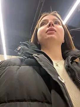 Snapshot of KrisMagnoly chatting on September 30, 2025, 5:30 pm KrisMagnoly online show from September 30, 2025, 5:30 pm