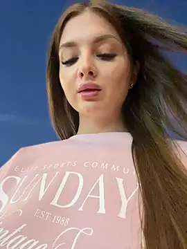 Snapshot of KrisMagnoly chatting on September 8, 2025, 5:23 pm KrisMagnoly online show from September 8, 2025, 5:23 pm