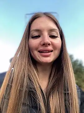 Snapshot of KrisMagnoly chatting on October 3, 2025, 1:45 pm KrisMagnoly online show from October 3, 2025, 1:45 pm