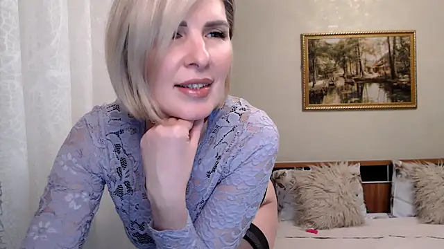 Snapshot of sensualEmilia chatting on February 13, 2026, 4:29 pm sensualEmilia online show from February 13, 2026, 4:29 pm