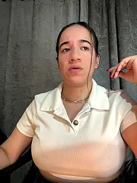 Antonellachic73 online show from December 6, 2024, 3:24 am