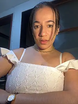 Antonellachic73 online show from September 10, 2025, 12:20 am