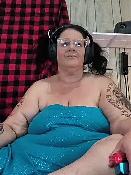 davisdesiresxh online show from September 17, 2025, 2:30 pm