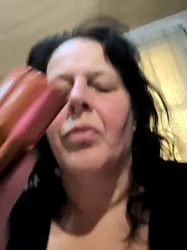 davisdesiresxh online show from September 29, 2025, 12:33 pm