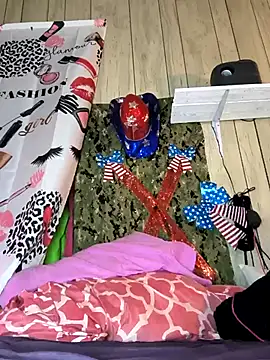 davisdesiresxh online show from February 25, 2025, 4:25 pm