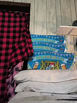 davisdesiresxh online show from September 26, 2025, 2:35 pm