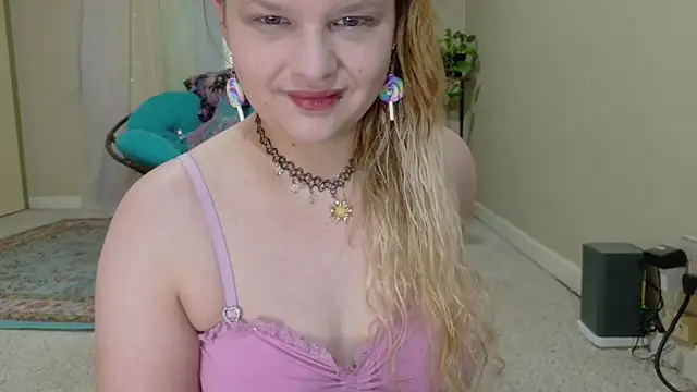 Emihaze online show from February 27, 2026, 6:30 pm