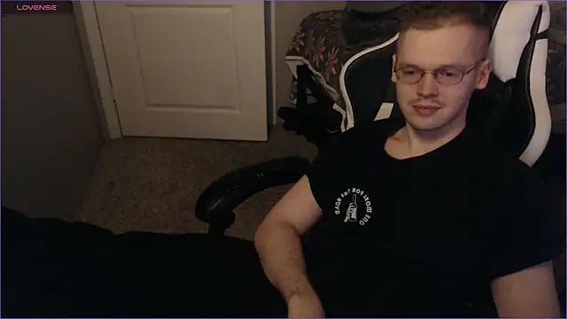 Snapshot of doloresman chatting on March 6, 2025, 11:47 am doloresman online show from March 6, 2025, 11:47 am