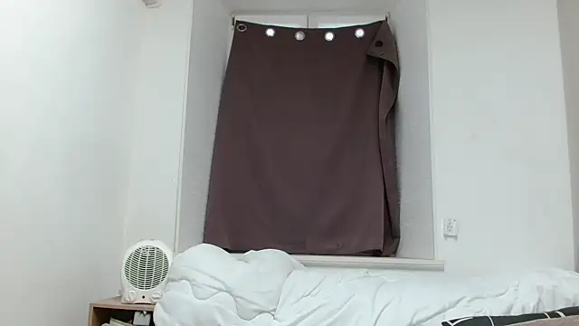 Snapshot of desirmiss1 chatting on November 18, 2025, 7:44 am desirmiss1 online show from November 18, 2025, 7:44 am