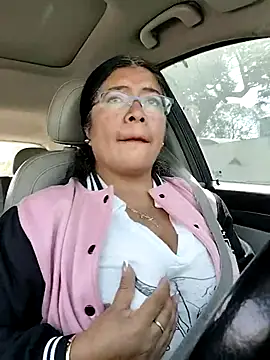 Snapshot of __valentina18 chatting on December 14, 2025, 3:28 pm valentina18 online show from December 14, 2025, 3:28 pm