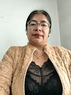 Snapshot of __valentina18 chatting on December 17, 2025, 1:16 pm valentina18 online show from December 17, 2025, 1:16 pm