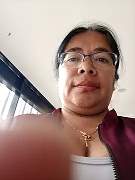 Snapshot of __valentina18 chatting on March 6, 2025, 4:07 pm valentina18 online show from March 6, 2025, 4:07 pm