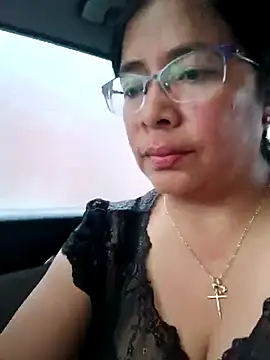 Snapshot of __valentina18 chatting on March 3, 2025, 1:12 pm valentina18 online show from March 3, 2025, 1:12 pm