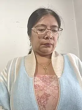 Snapshot of __valentina18 chatting on January 15, 2026, 1:03 pm valentina18 online show from January 15, 2026, 1:03 pm