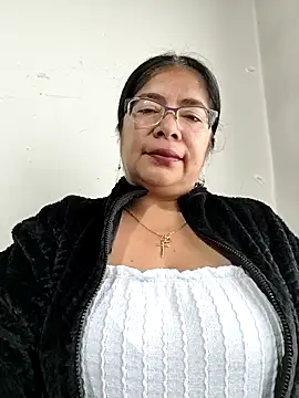   valentina18 online show from November 19, 2025, 1:00 pm