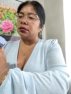 Snapshot of __valentina18 chatting on February 10, 2026, 1:10 pm valentina18 online show from February 10, 2026, 1:10 pm