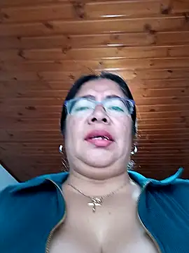 Snapshot of __valentina18 chatting on September 12, 2025, 1:11 pm valentina18 online show from September 12, 2025, 1:11 pm