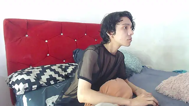 LAICK 01 online show from September 15, 2025, 7:58 pm