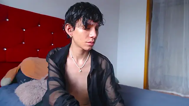 LAICK 01 online show from March 11, 2026, 8:36 pm