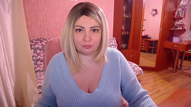 -MeowMeow online show from April 24, 2026, 4:53 pm