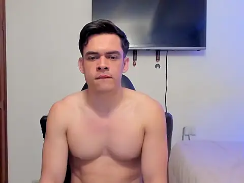 Lucian Gomez  online show from September 20, 2025, 8:58 pm