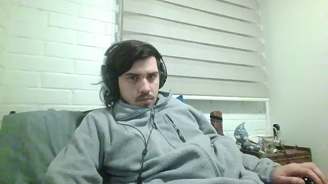 hung weeb online show from August 3, 2026, 2:41 am