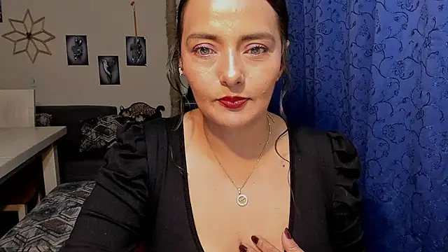 emma luxy online show from September 11, 2025, 11:49 pm