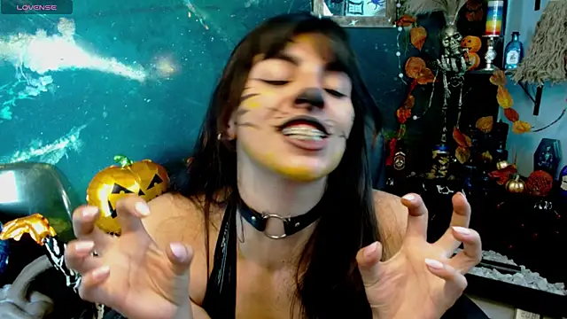 julieth sex1 online show from October 14, 2025, 4:57 am