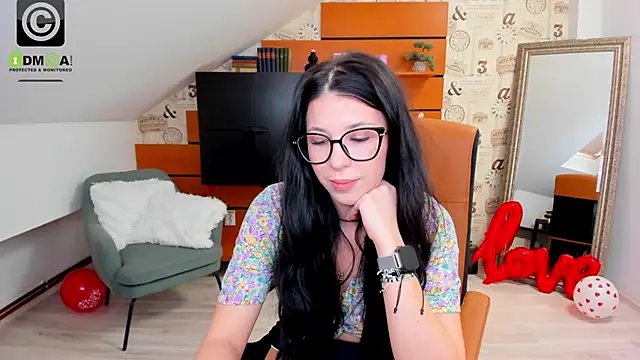 EmillyTaylor online show from February 25, 2025, 10:48 am