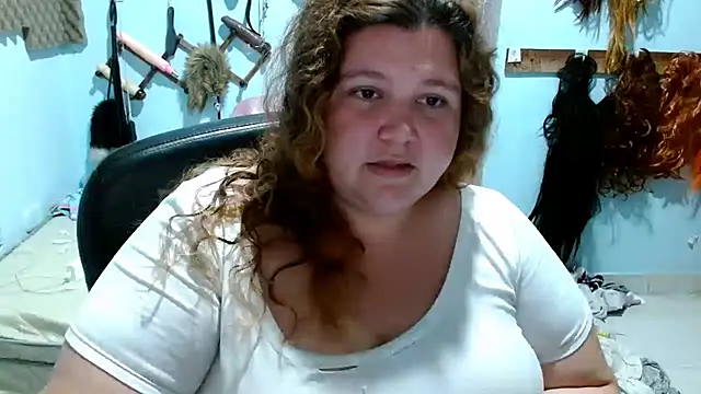 squirt322bbw online show from October 1, 2025, 8:13 pm