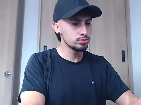 ChrisDamon online show from November 8, 2025, 1:36 pm