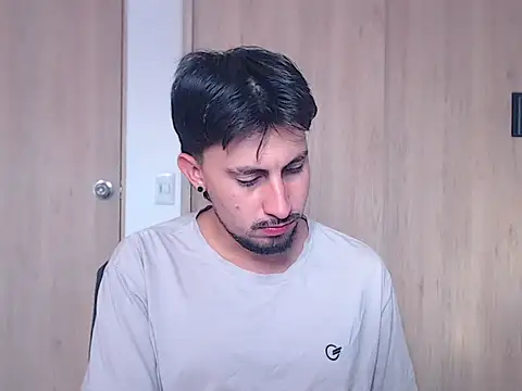 ChrisDamon online show from November 19, 2025, 12:05 pm