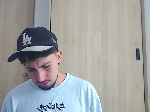 ChrisDamon online show from November 18, 2025, 10:40 am