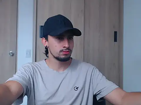 ChrisDamon online show from November 5, 2025, 12:52 pm