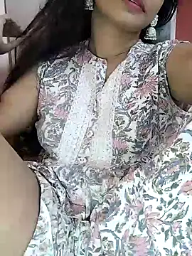 Snapshot of Beautifulsex4u chatting on December 11, 2024, 2:52 am Beautifulsex4u online show from December 11, 2024, 2:52 am