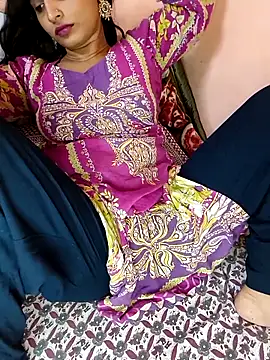 Snapshot of Beautifulsex4u chatting on October 27, 2025, 7:15 pm Beautifulsex4u online show from October 27, 2025, 7:15 pm