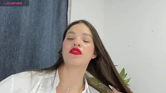 Snapshot of zoe69x chatting on March 18, 2025, 12:51 am zoe69x online show from March 18, 2025, 12:51 am