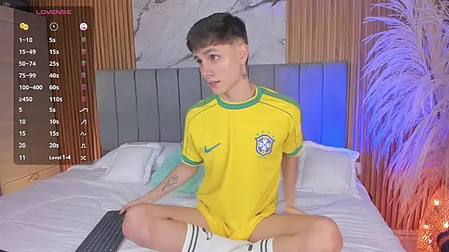 Snapshot of DustinLevine chatting on February 16, 2026, 12:15 pm DustinLevine online show from February 16, 2026, 12:15 pm