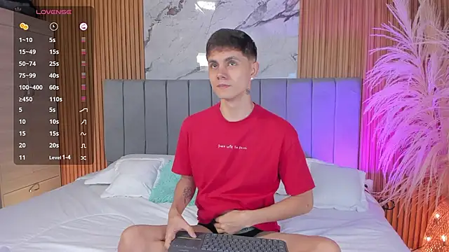 Snapshot of DustinLevine chatting on February 12, 2026, 12:16 pm DustinLevine online show from February 12, 2026, 12:16 pm