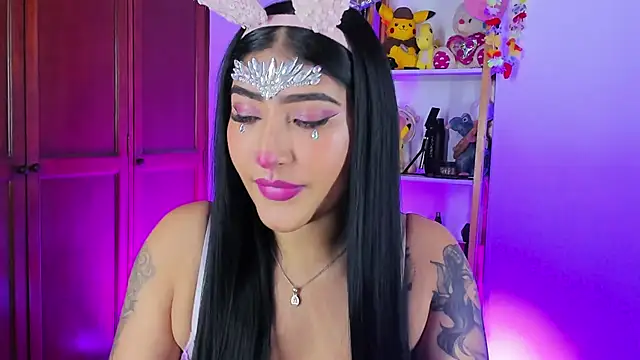 eymy-hadid online show from October 31, 2025, 8:05 pm